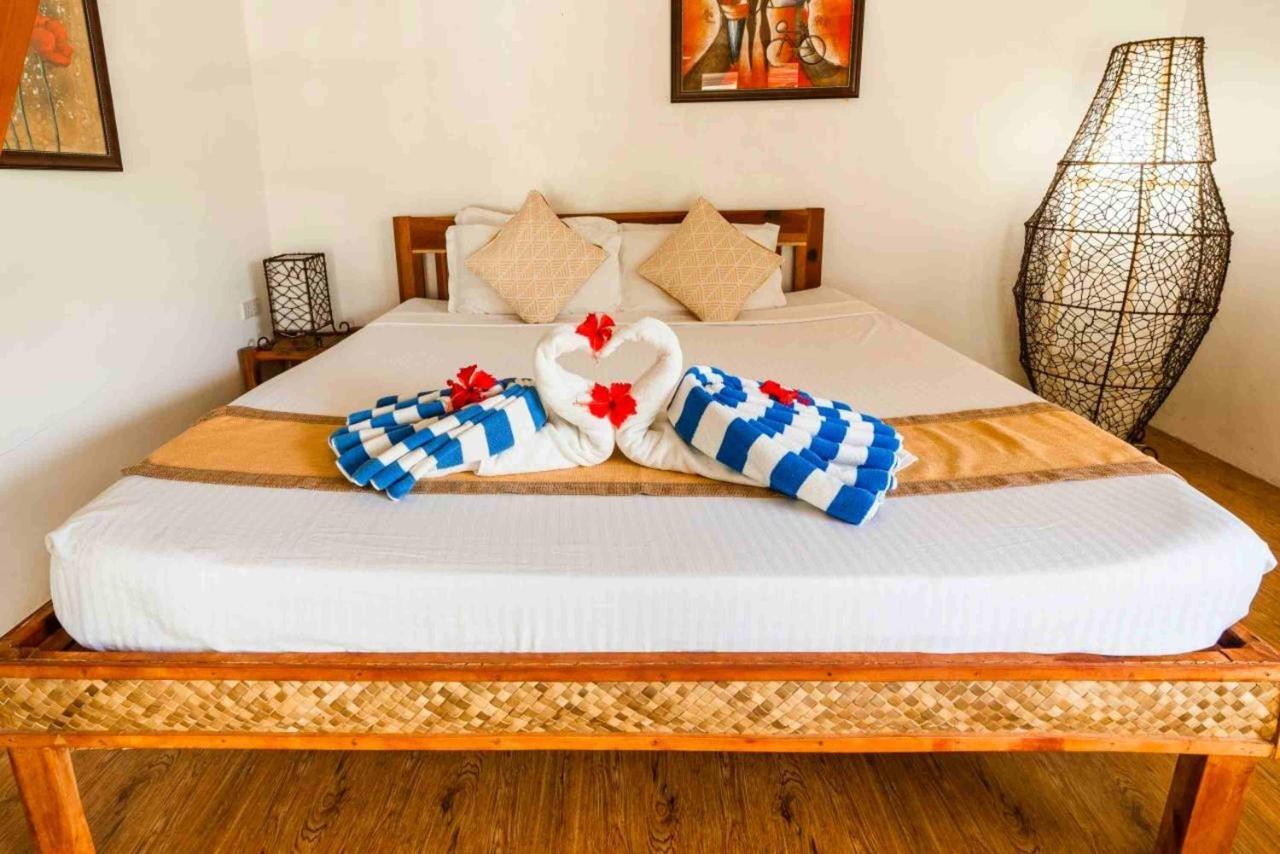 Romantic Beach Villas General Luna  Εξωτερικό φωτογραφία