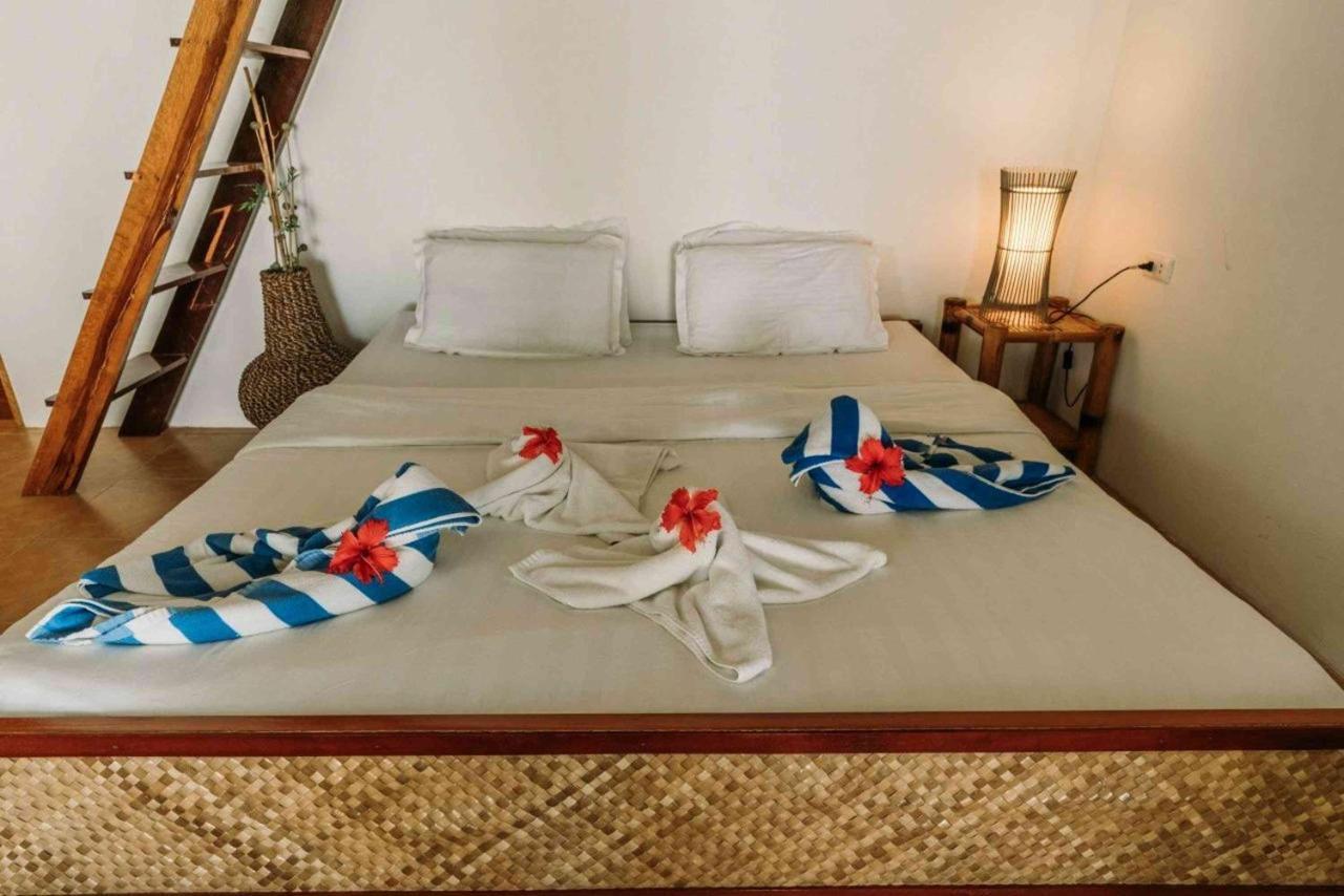 Romantic Beach Villas General Luna  Εξωτερικό φωτογραφία