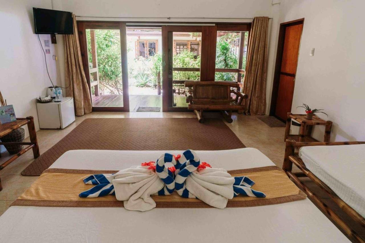 Romantic Beach Villas General Luna  Εξωτερικό φωτογραφία